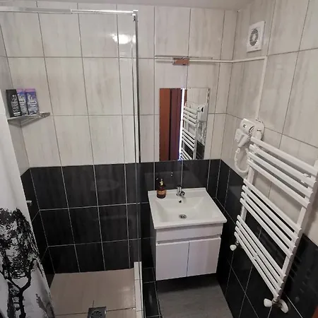 Modern Apartment *